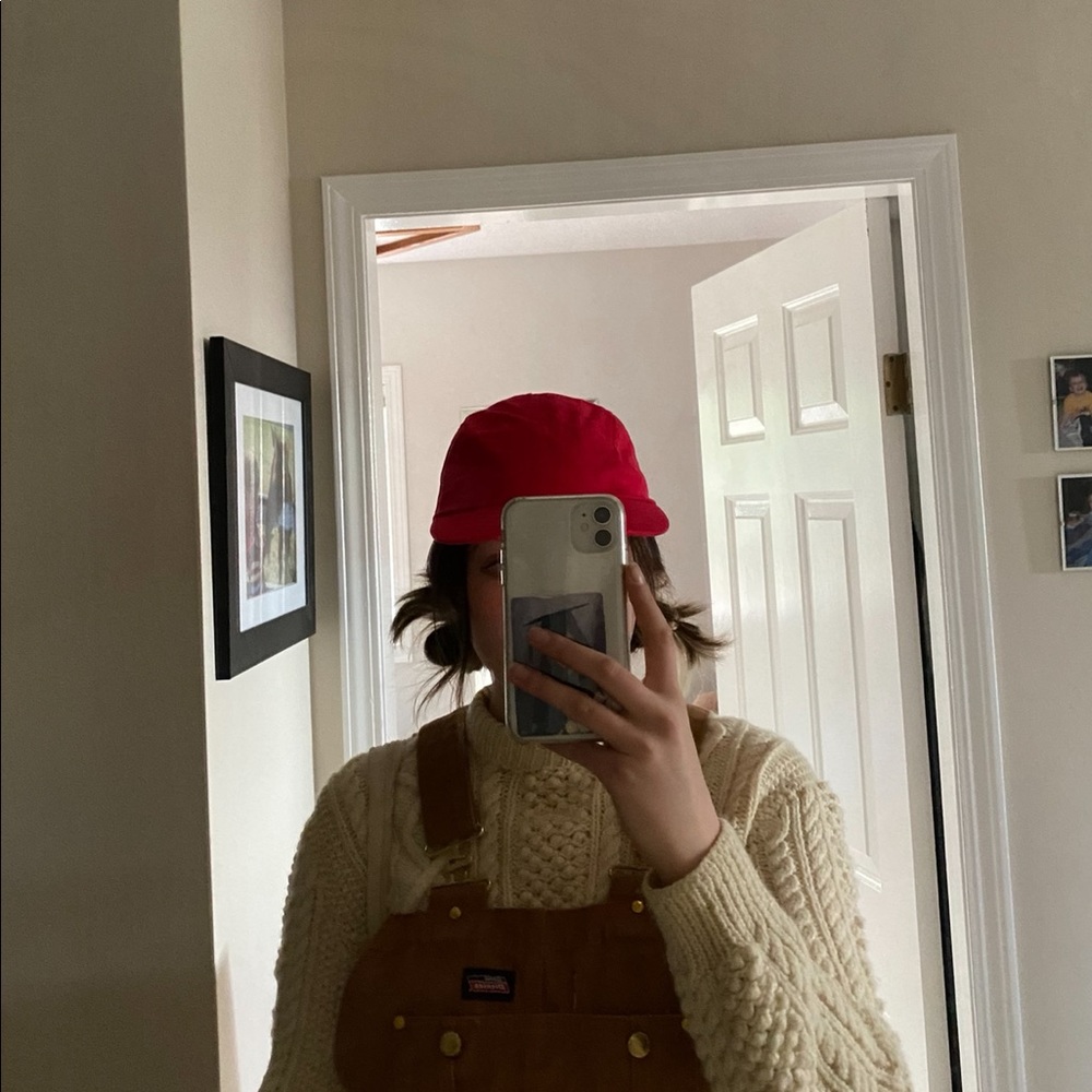 Meet your Posher, Caitlin